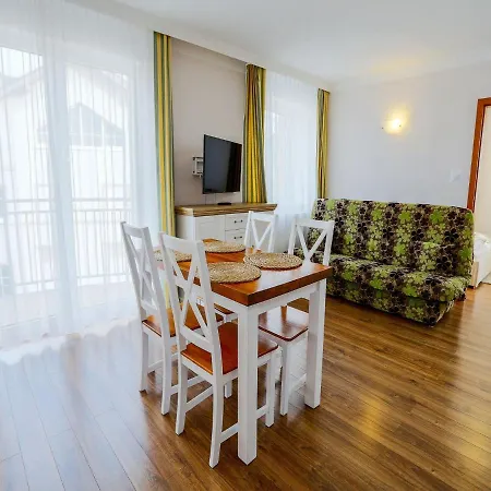 Exquisite In With Balcony Apartment