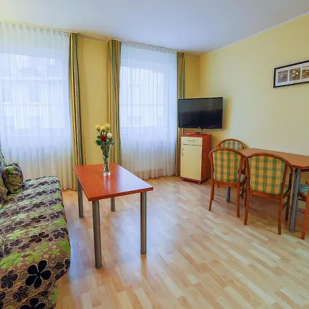 Exquisite In With Balcony Apartment *